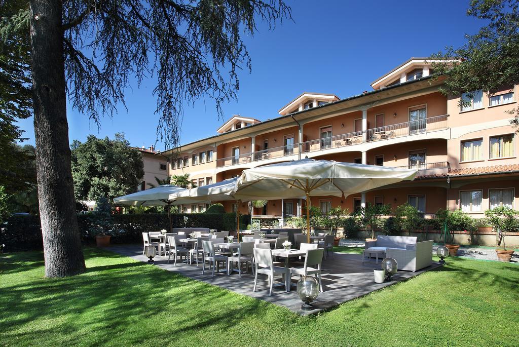 Hotel Villa Delle Rose Пеша Экстерьер фото