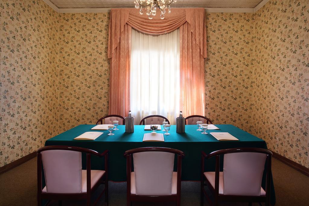 Hotel Villa Delle Rose Пеша Экстерьер фото