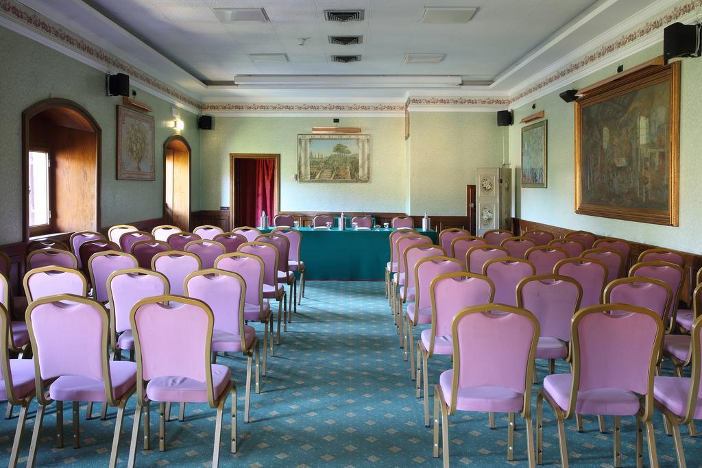Hotel Villa Delle Rose Пеша Экстерьер фото