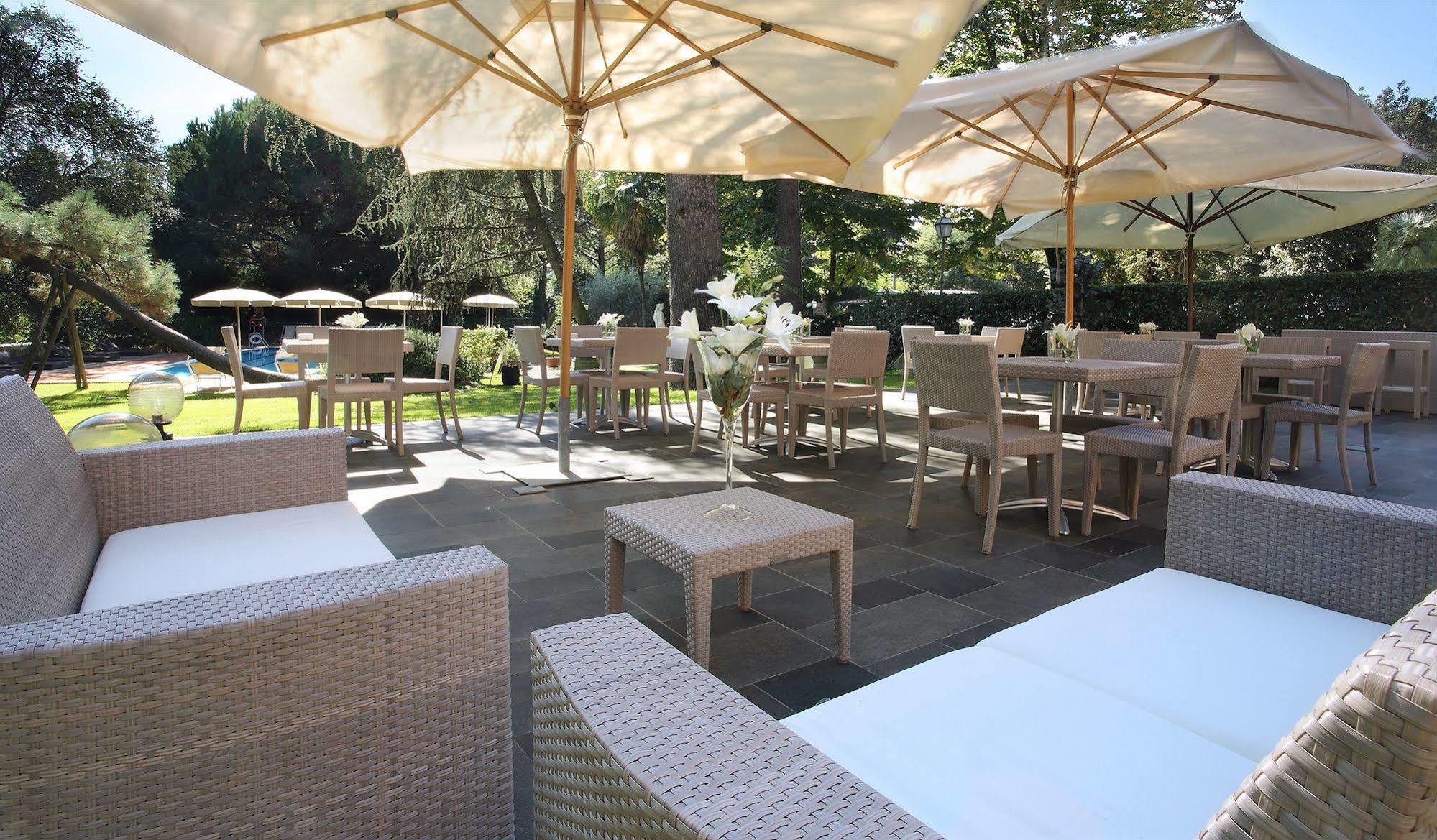 Hotel Villa Delle Rose Пеша Экстерьер фото